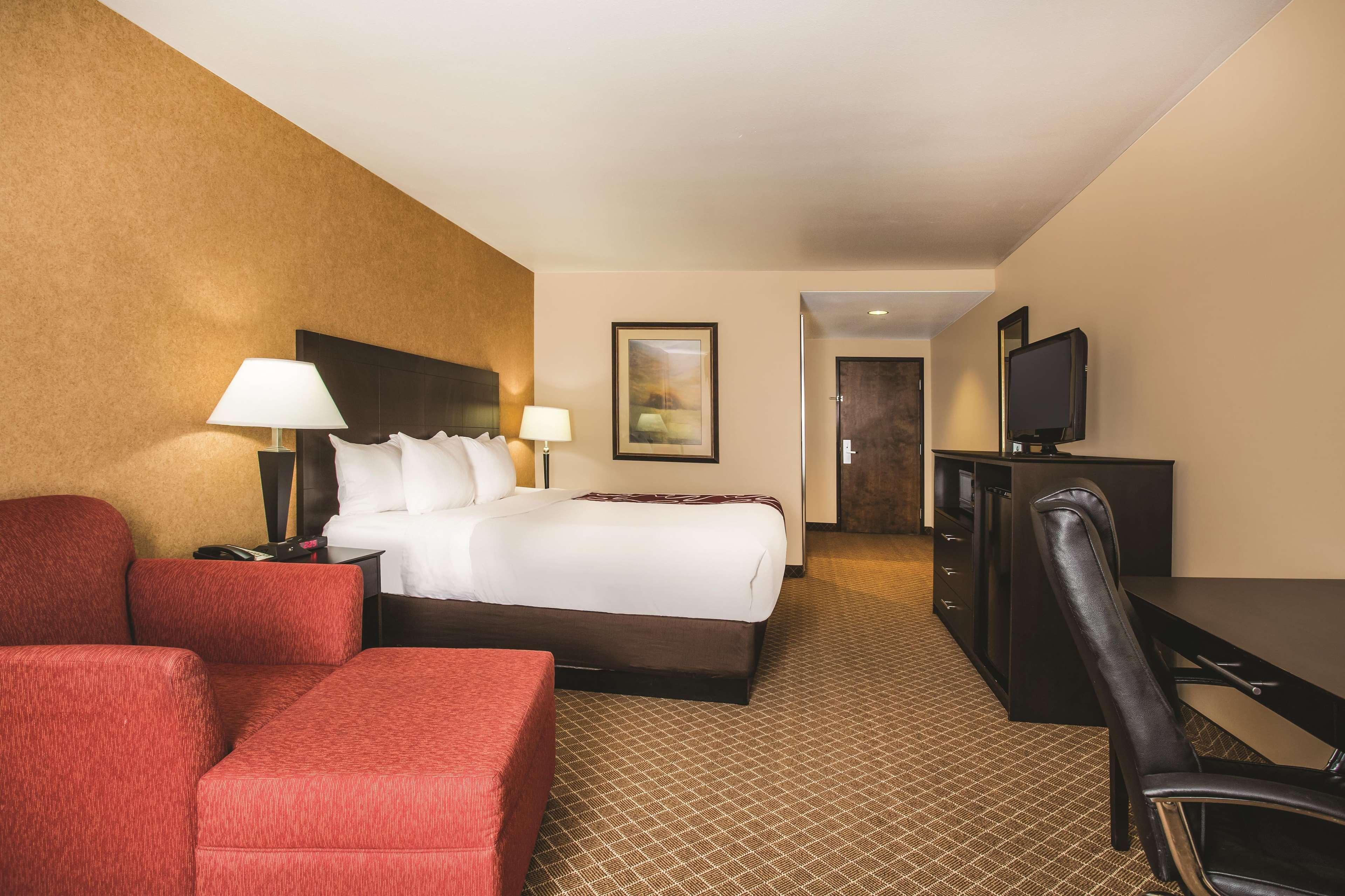 Hotel La Quinta By Wyndham Ely Exterior foto