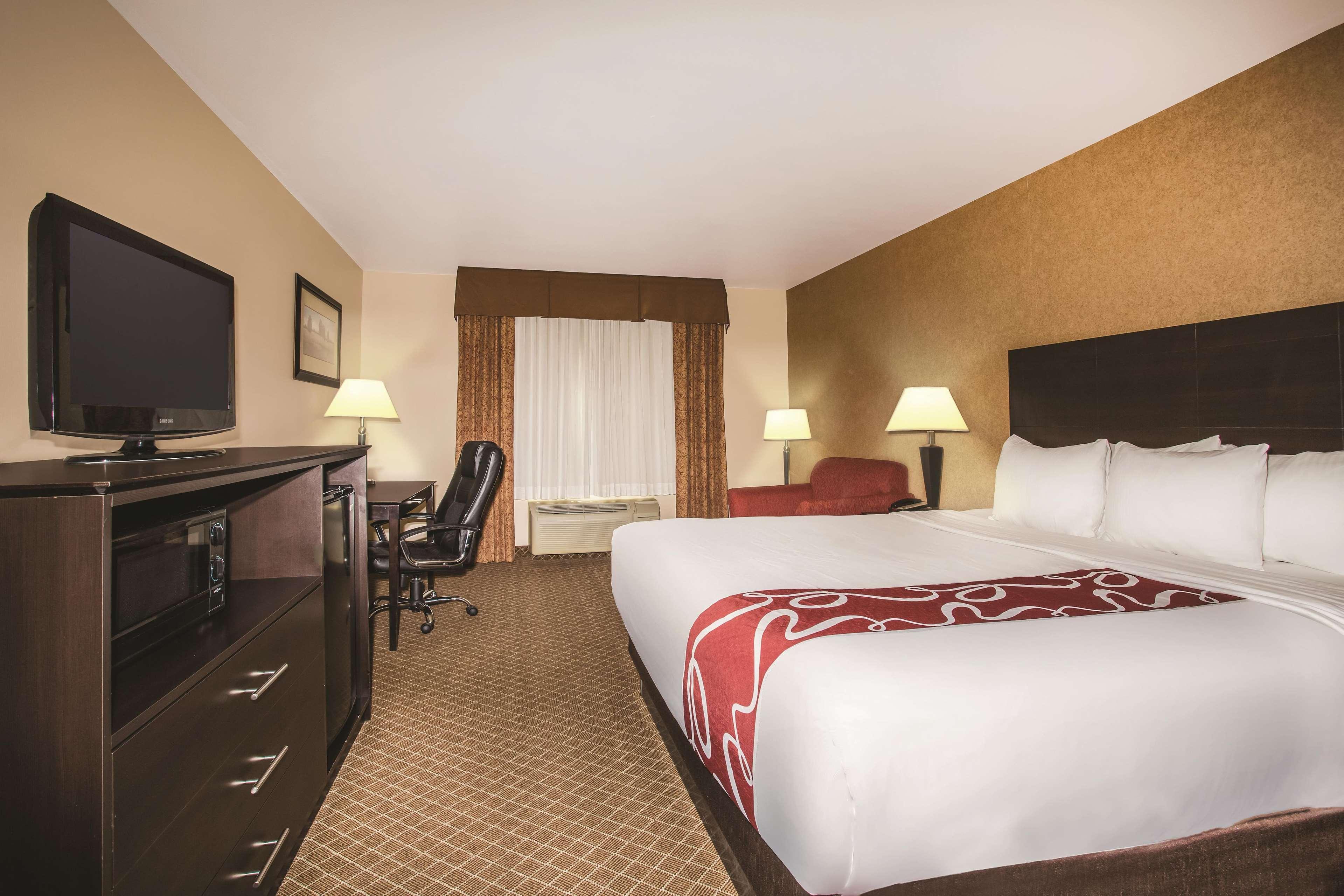 Hotel La Quinta By Wyndham Ely Exterior foto