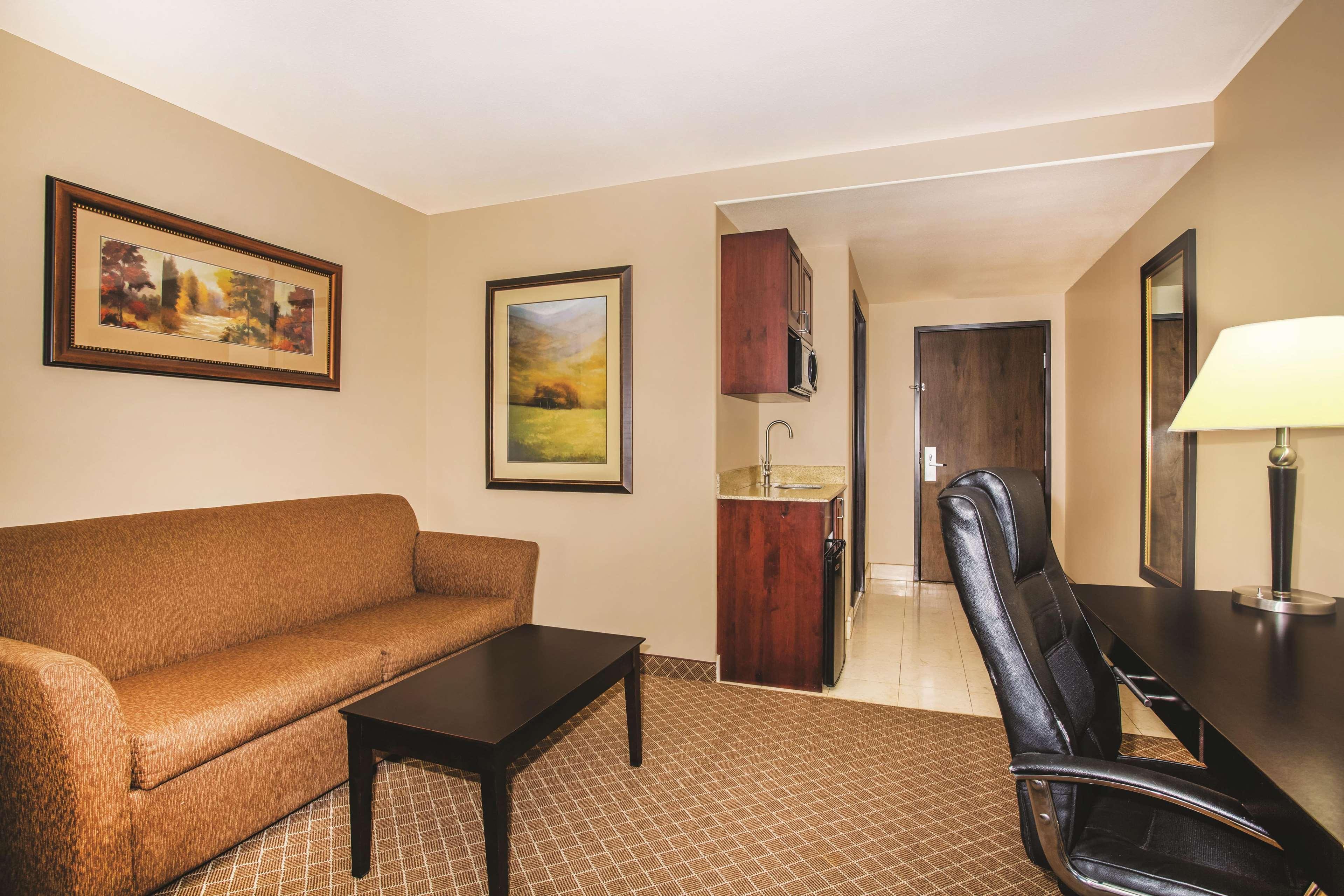 Hotel La Quinta By Wyndham Ely Exterior foto
